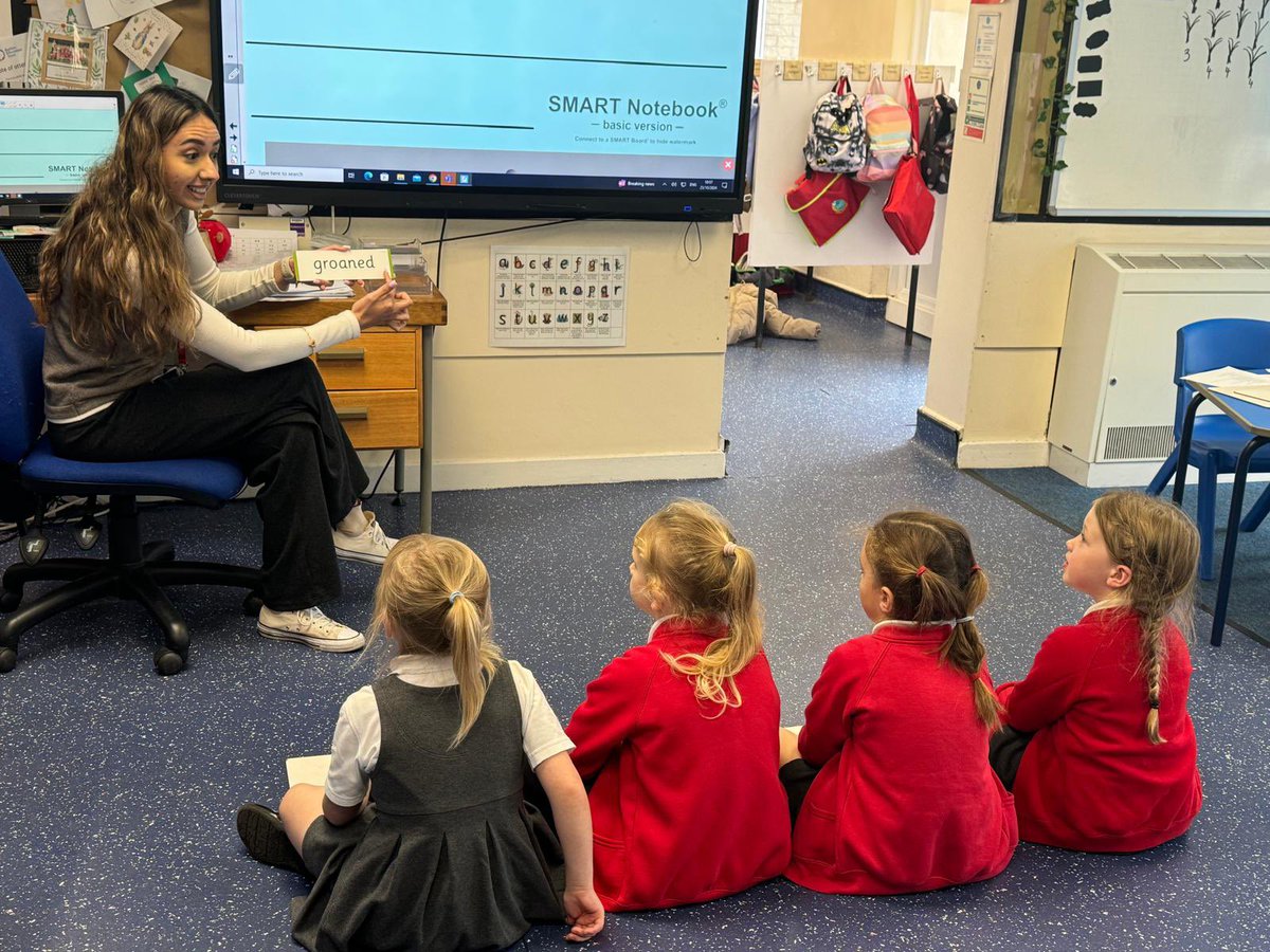 The Greetland Academy tweet media