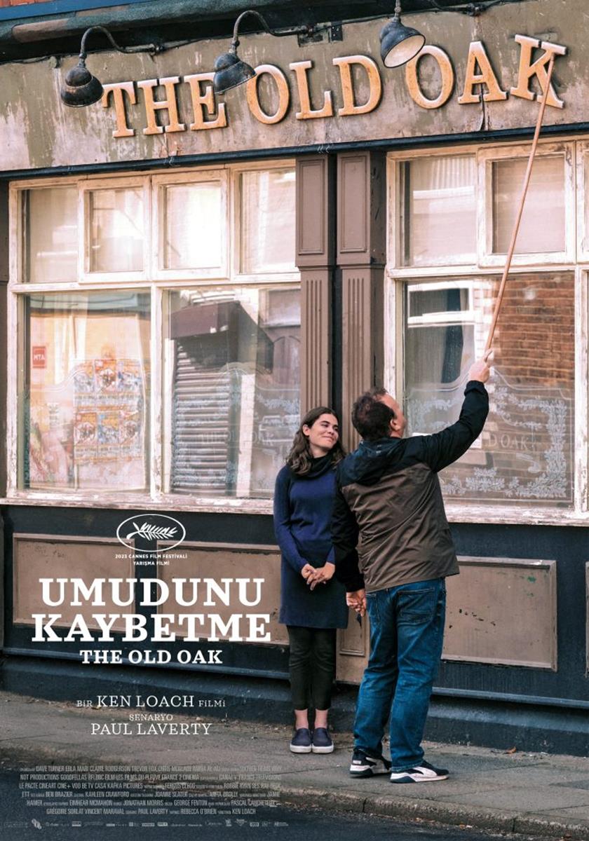 Ken Loach kaldığı yerden...Her filmini izlediğimde Maksim Gorky romanı, Orhan Kemal öyküsü okuyormuşçasına haz alıyorum. Bu çürümüş düzende insan kalmanın ve insan onuruna yaraşır biçimde yaşamanın savaşı daha iyi anlatılamaz diyorum ama hep bir yolunu buluyor. Çok büyük, çok...