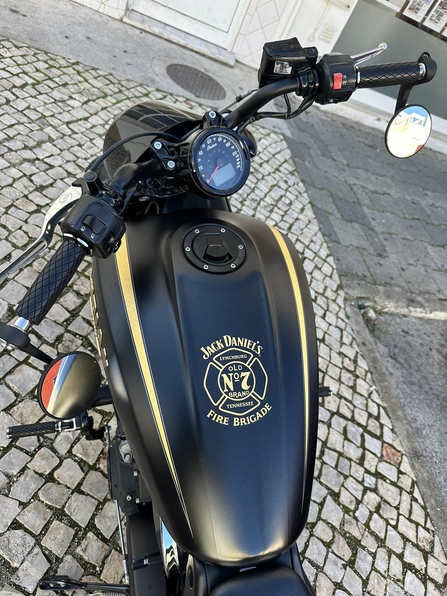 totally not mine in reality, but in my dreams..👻