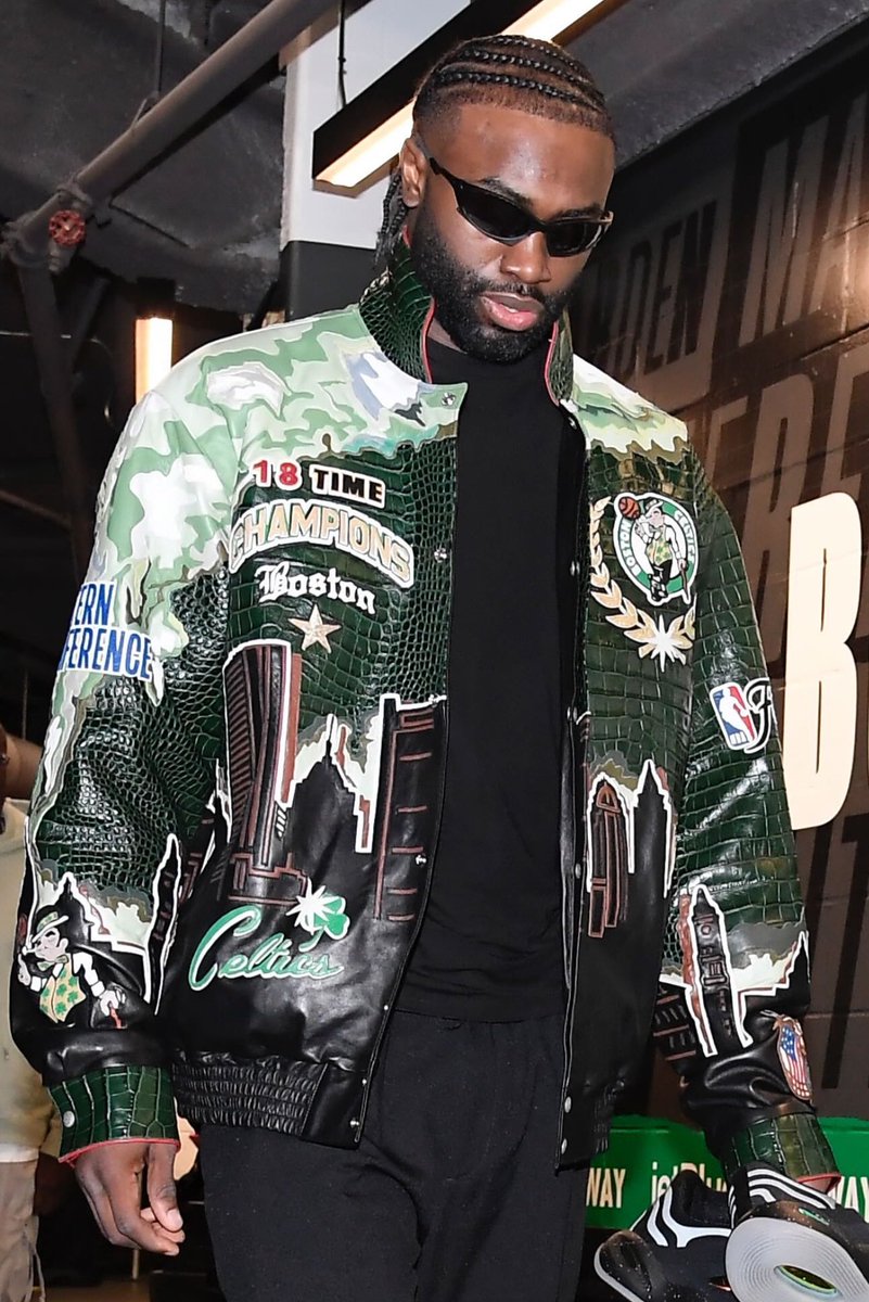 Outlander Magazine tweet media