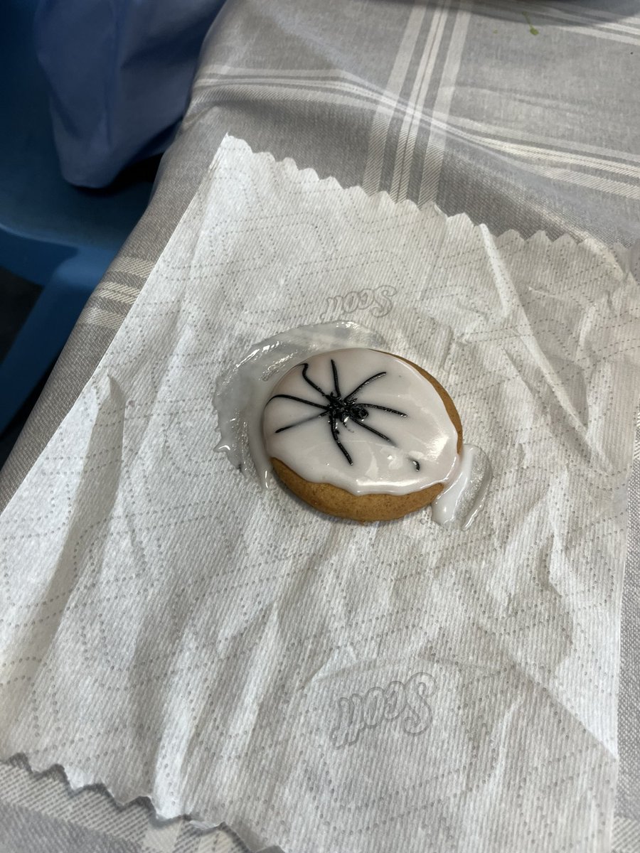 The snug were getting into the Halloween spirit today with a spooky snack 🎃👻 <a href="/SimpsonPrimary/">Simpson Primary</a>