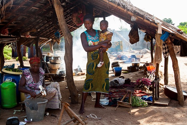 PNASNews's tweet image. What’s driving the significant #BirthRate declines in #DevelopingCountries? Neither of the two long-debated, competing theories offer a satisfactory answer. In PNAS Journal Club: ow.ly/EWMJ50TRVtV #fertility #FamilyPlanning #contraception #DevelopingWorld