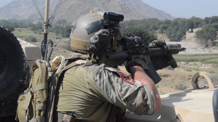 Remnantize's tweet photo. Green Berets and MARSOC https://t.co/Fxx40gRT5H