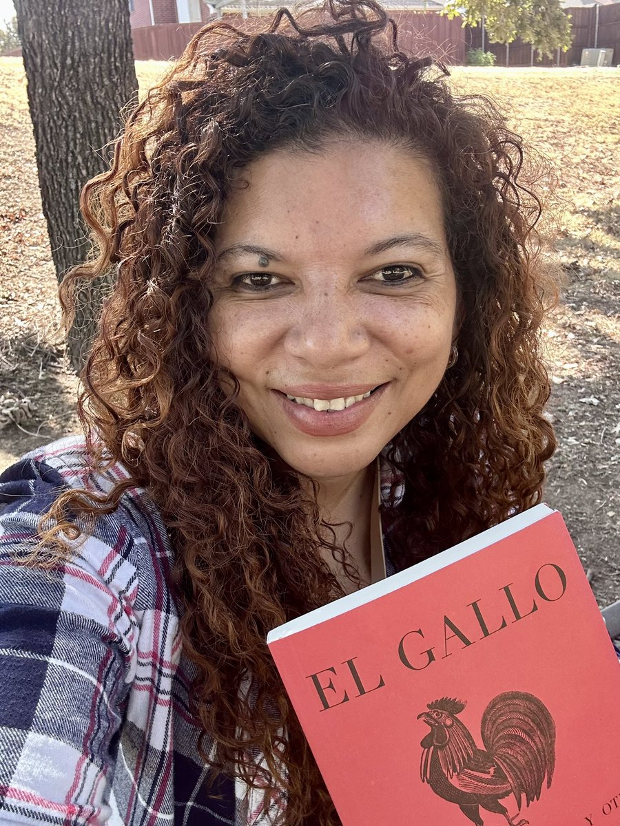 KeylaMiami's tweet photo. Luceroooo! @LuceroMexico Ya lo empecé a leer!
#EGDO Rocks! https://t.co/gK7CAEJmKJ