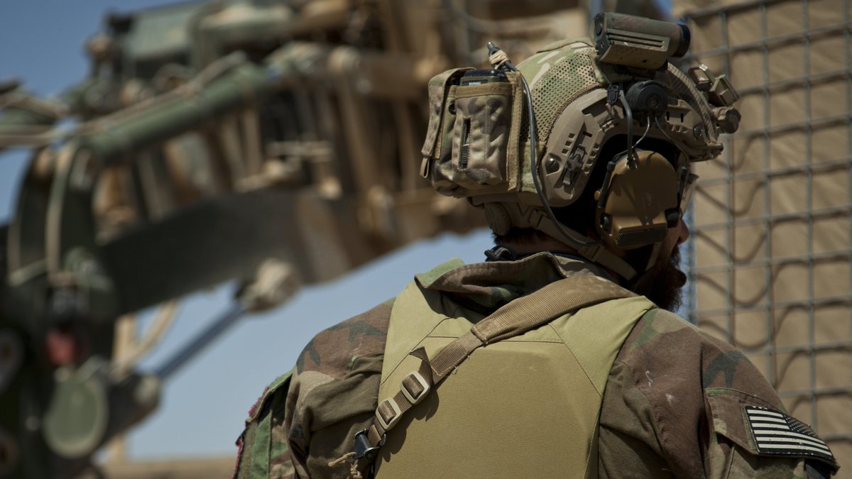 Remnantize's tweet photo. Green Berets and MARSOC https://t.co/Fxx40gRT5H