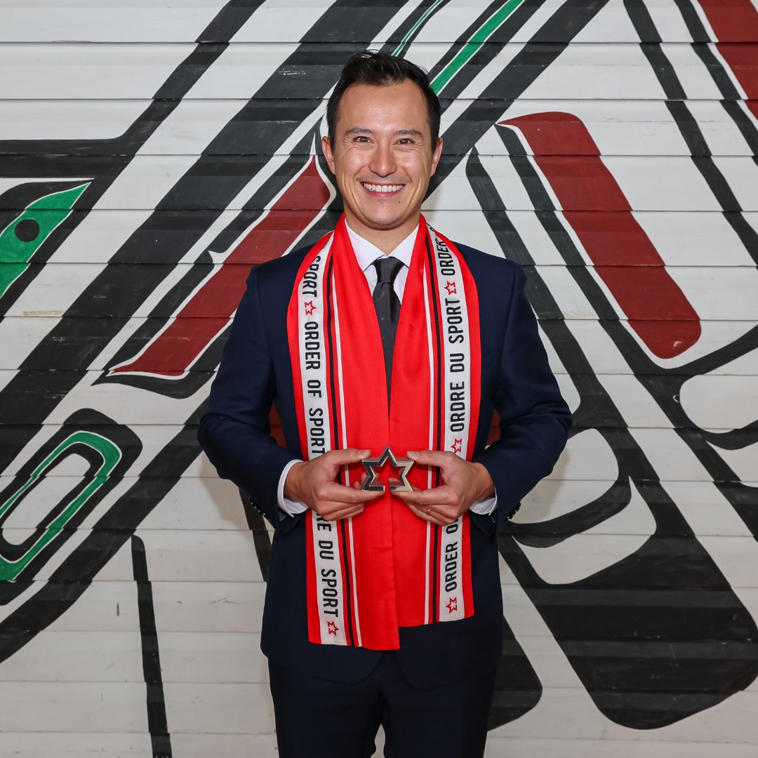 A true icon, both on and off the ice 🌟

Une vraie icône, sur la glace comme en dehors 🌟

📸: <a href="/gregkolz/">Greg Kolz</a>