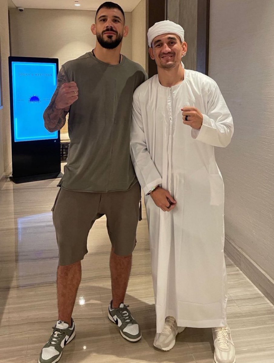 alloctagon's tweet photo. Breaking news: Max Holloway has joined the Palestinian forces. Israel is planning a complete retreat from the region. https://t.co/mDSMSc3dK5