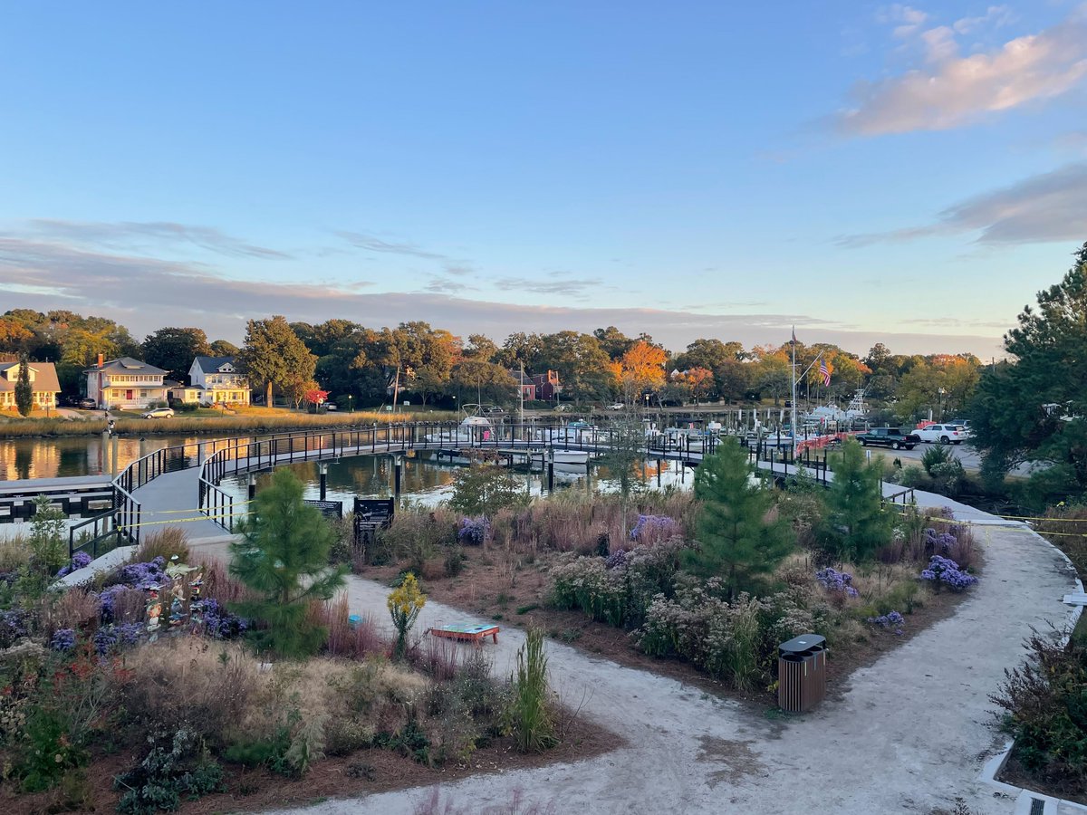 _davisadagency's tweet photo. We had a beautiful evening with our team at @ElizRiverProj's Ryan Resilience Lab 🌱🦪🦦 Learn more about our client's new, ground breaking chapter here: https://t.co/Ku6MukHUrL

#WeAreDavis https://t.co/vWbZhsnjMk