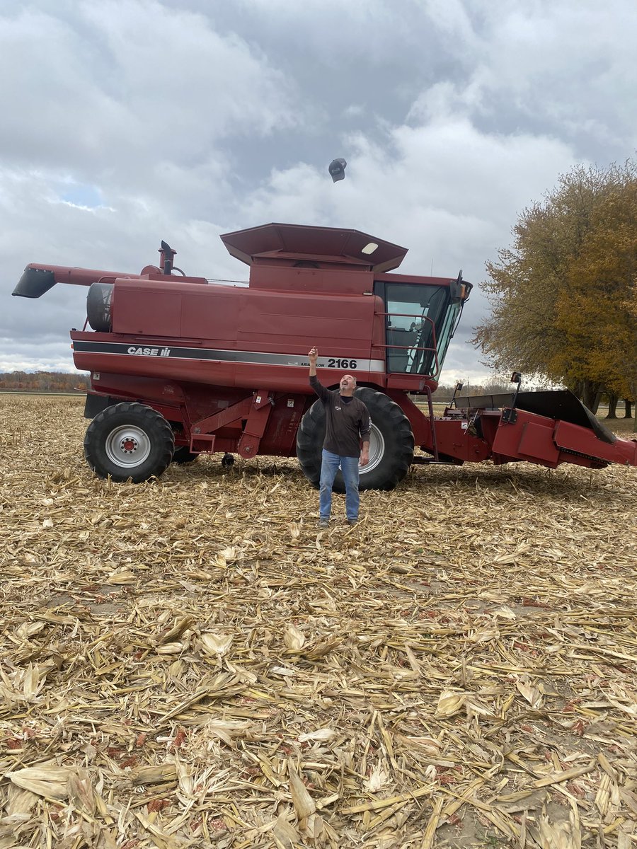 DonDwise's tweet photo. Hat toss to end a great  harvest season @Agridome Oct.23/24 https://t.co/ILB7sZSIee