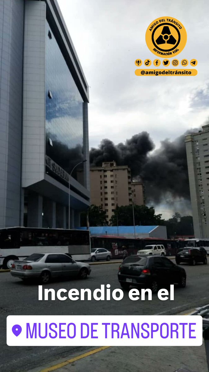 amigodtransito's tweet photo. #230ct se incendió el museo de transporte https://t.co/BBRdoZTrt6