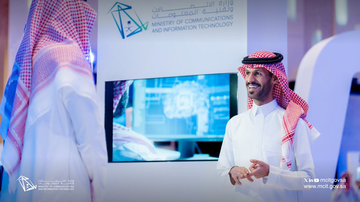 McitGovSa's tweet photo. استكمالًا للجهود في تفعيل مبادرة شبكة المواهب الرقمية، أقيمت ورشة تعريفية عن المبادرة ضمن فعاليات #ملتقى_الكفاءات_التقنية في المدينة المنورة، كما تشرفنا بمشاركة شركاءنا للتعريف بالمزايا المقدمة للشركات التقنية. 

#TechTalentHub https://t.co/IL1YPPcZQO