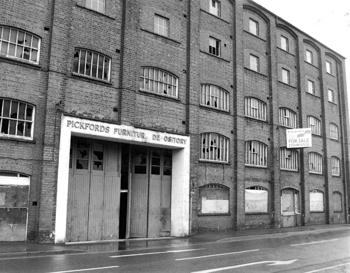 The Warehouse tweet media