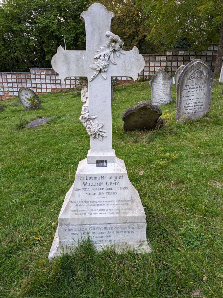 #31daysofgraves Day 22: Flower Beautiful floral arrangement for William James Gray who died in 1931.