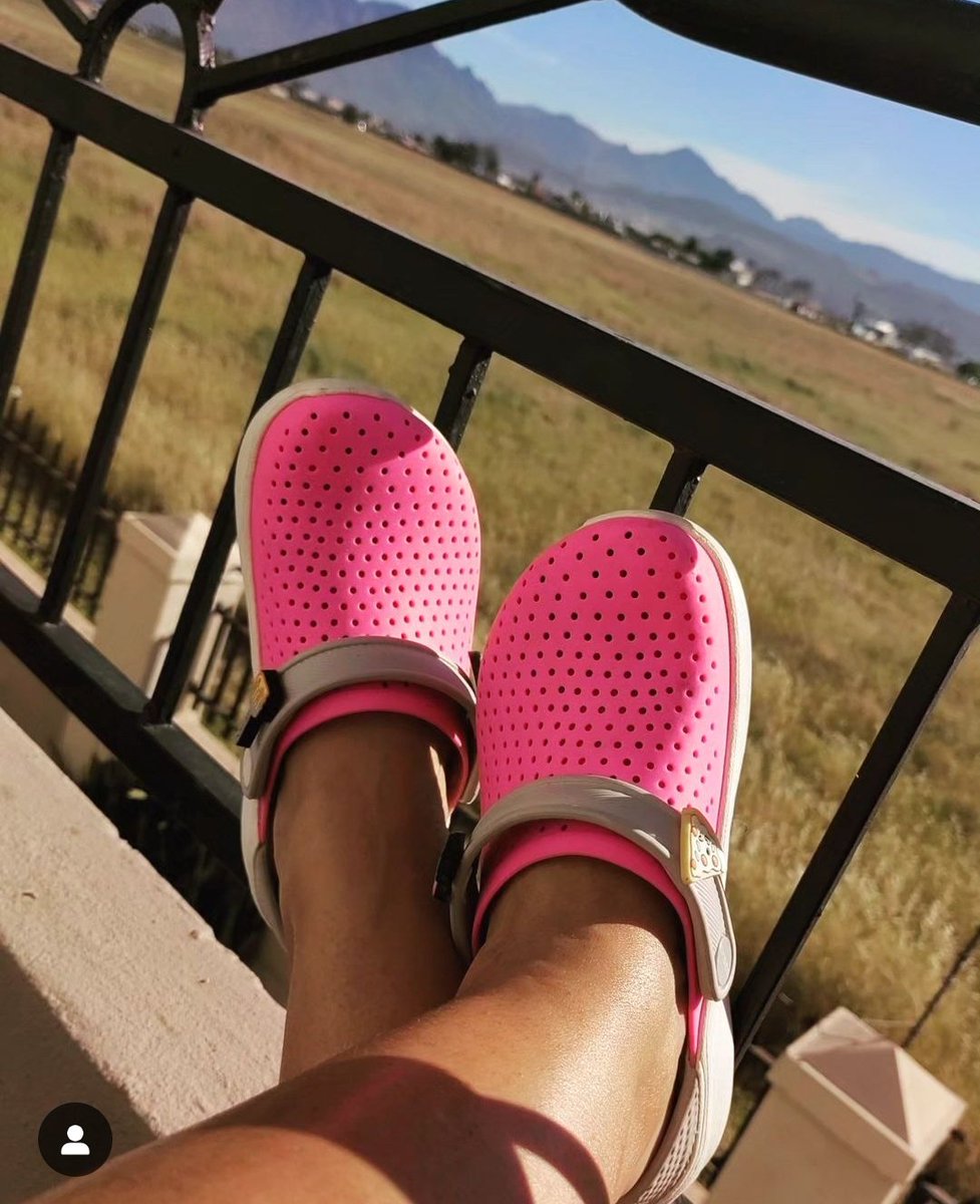 ThatLani's tweet photo. #Crocs #Croctober #CrocsDay https://t.co/YFsYf0qhTS
