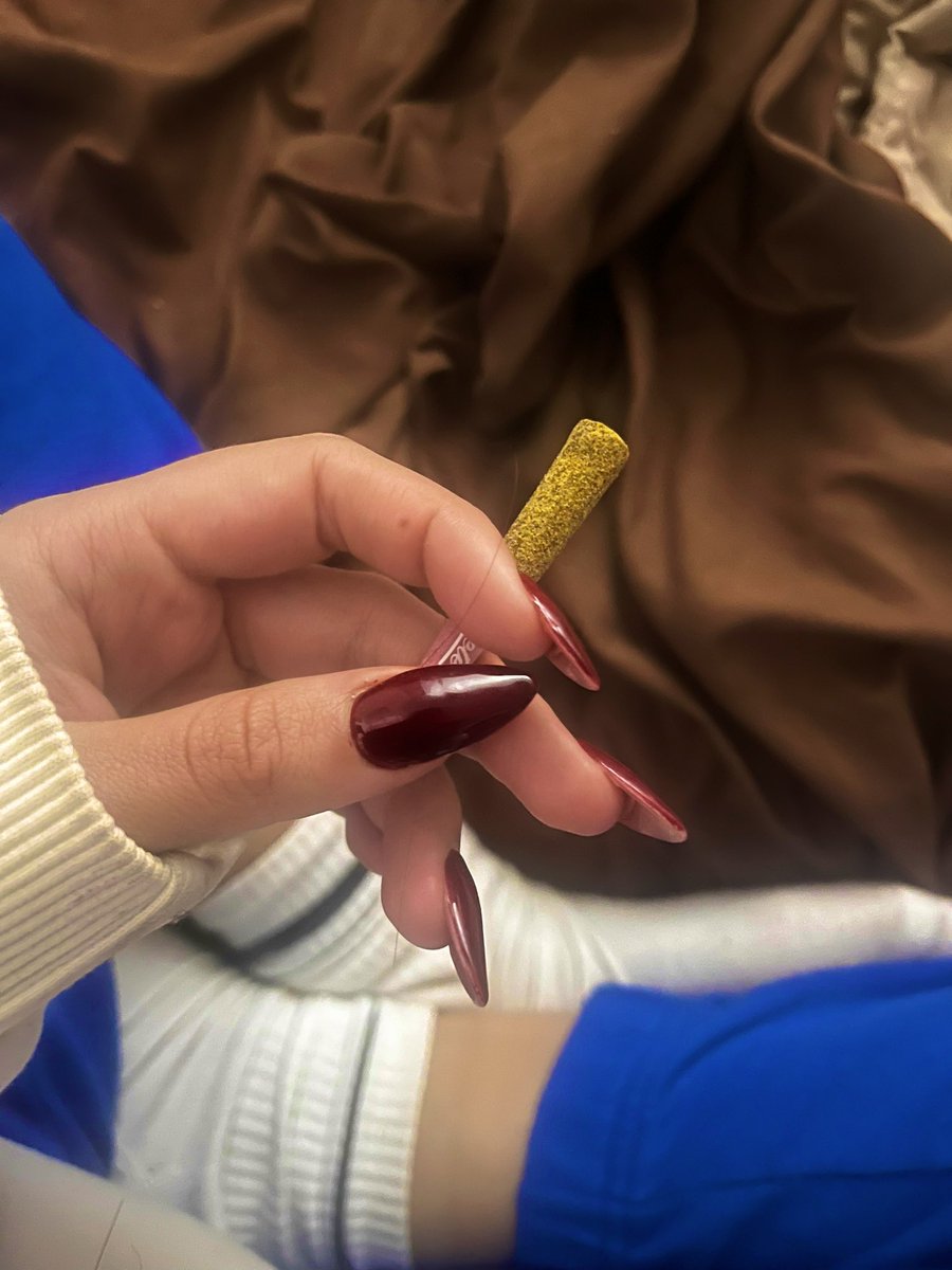 highonmg's tweet image. #buenoshumos 
🍒💨