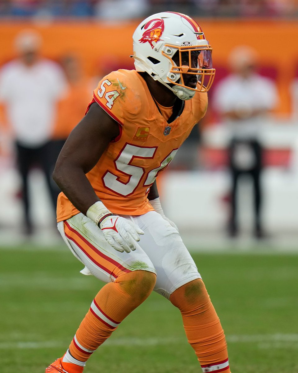 NFL's tweet photo. It's orange creamsicle SZN 🧡 @Buccaneers 

📺: #ATLvsTB – Sunday 1pm ET on FOX
📱: https://t.co/HkKw7uXVnt https://t.co/FTam4CmVBe
