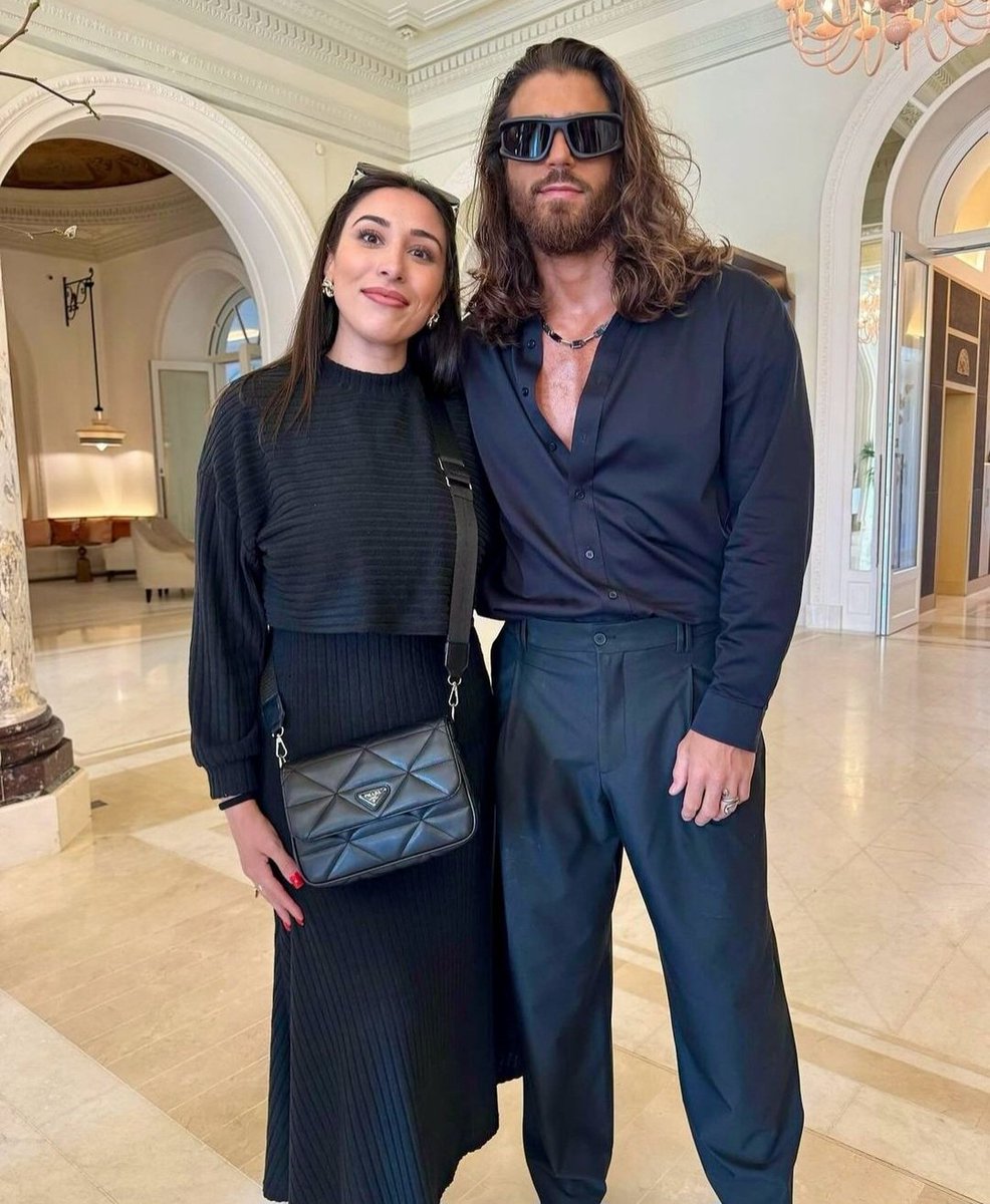57julijulia's tweet photo. #CanYaman with happy fans
#MIPCOM24 https://t.co/dM54VlX9ah