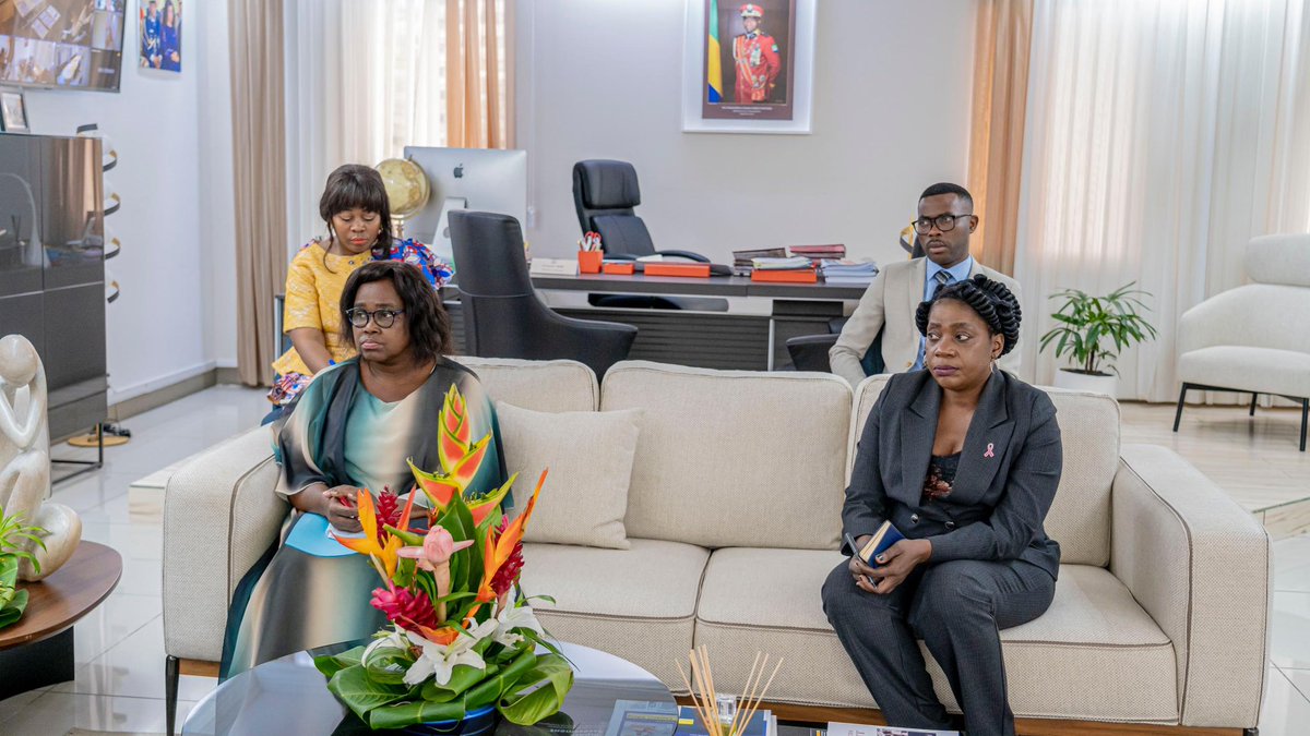 Ce 23/10/2024, M. Eric VOLI BI, Représentant Résident de l'UNESCO au Gabon, a rencontré Mme <a href="/Laurence/">Laurence Gonsalves</a> Ndong, MCM, pour un entretien relatif à son départ. 

M. VOLI BI a exprimé ses vœux de prospérité pour les futures relations entre l'organisation internationale et le pays.