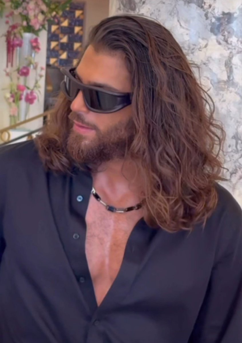 57julijulia's tweet photo. Amazing #CanYaman ❤️
#Can, #MIPCOM24 https://t.co/eqLfI2klXN