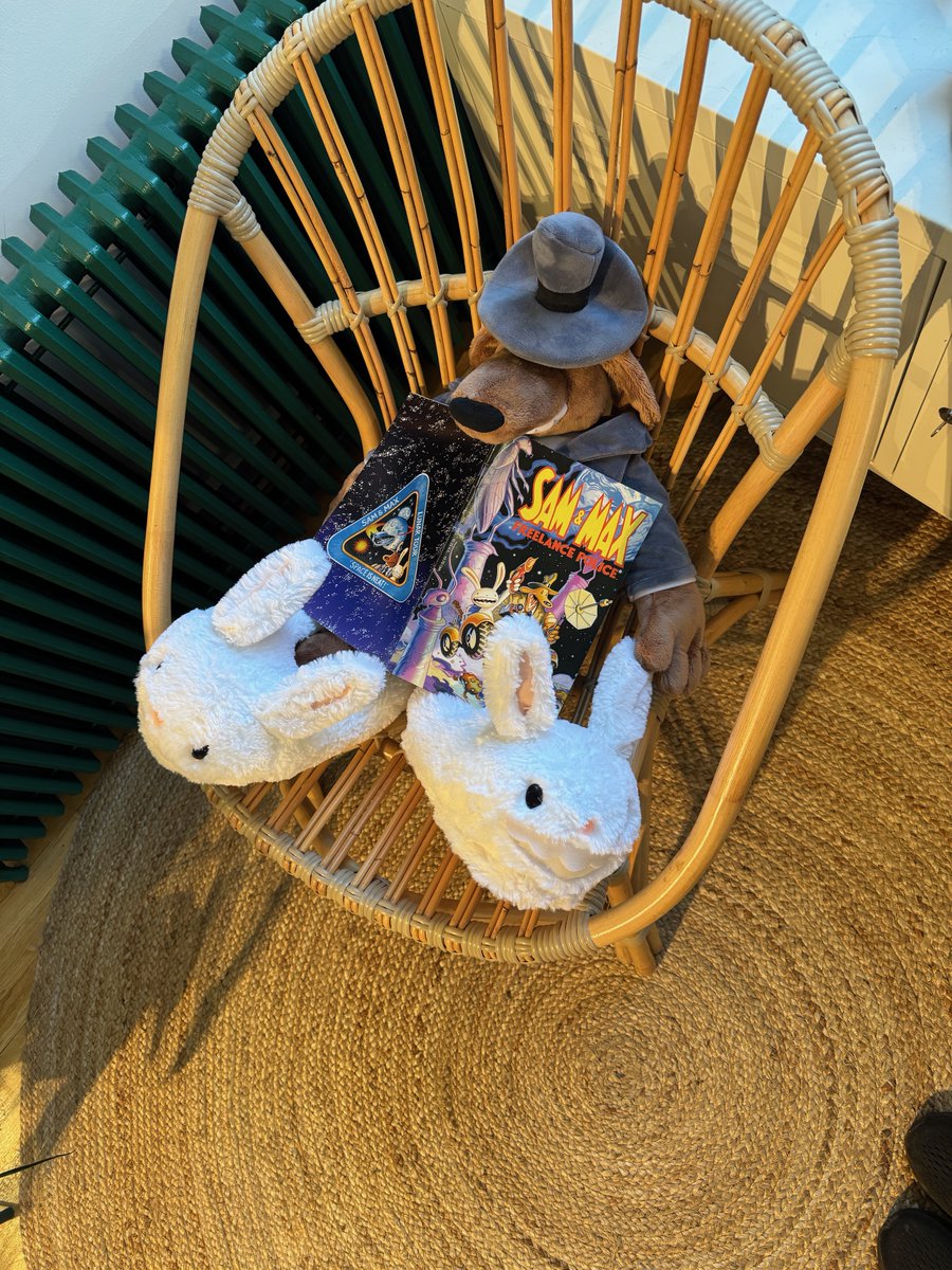 uncute's tweet photo. The little guy fall asleep 🥹 https://t.co/2aZZ0Hyd9a