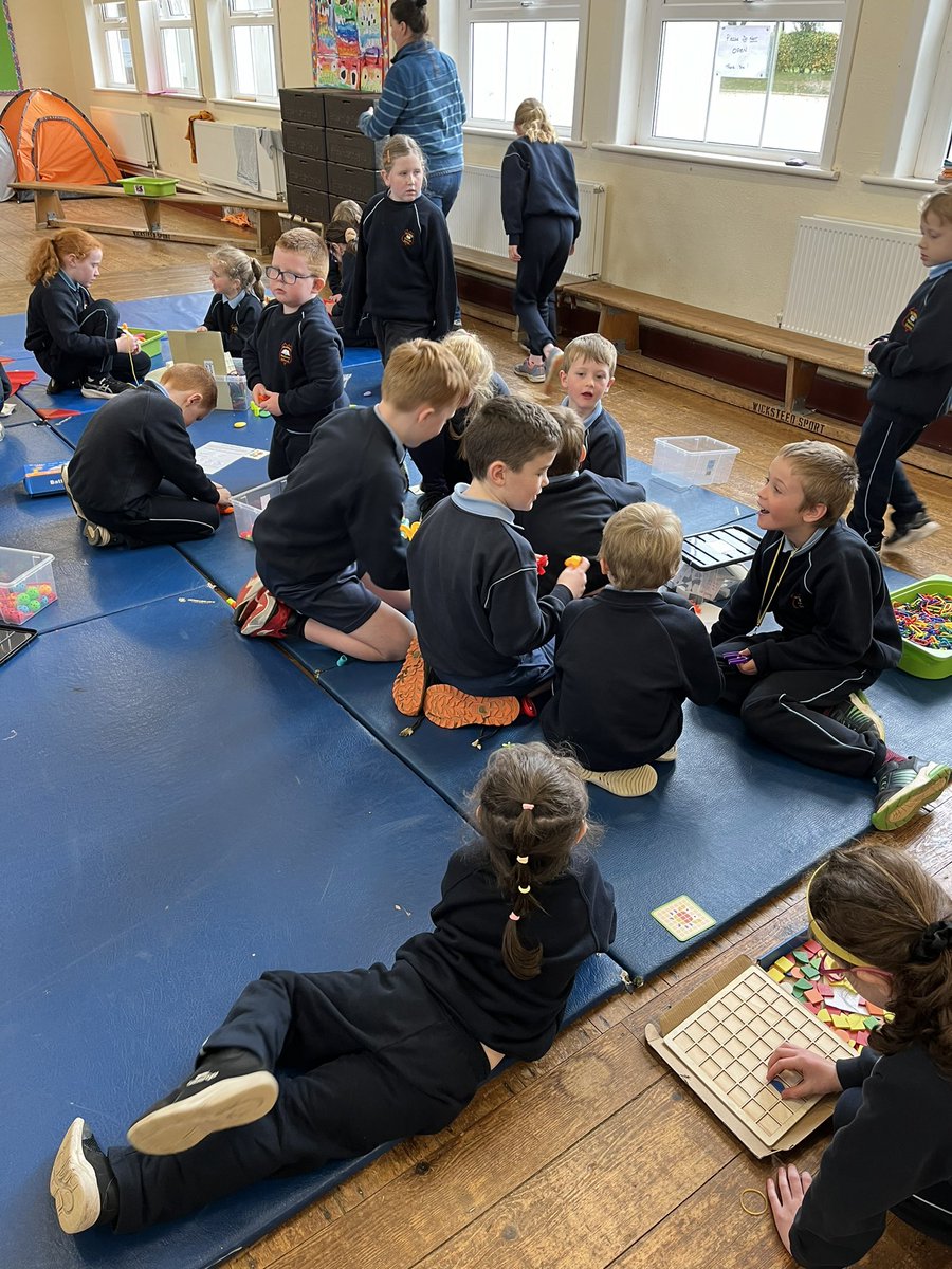 3rd class really enjoyed doing maths and STEM activities with their buddies in Junior Infants today ➕➖<a href="/RathnureNS/">Rathnure NS</a> <a href="/MsHaydenRNS/">𝕄𝕤.ℍ𝕒𝕪𝕕𝕖𝕟</a>