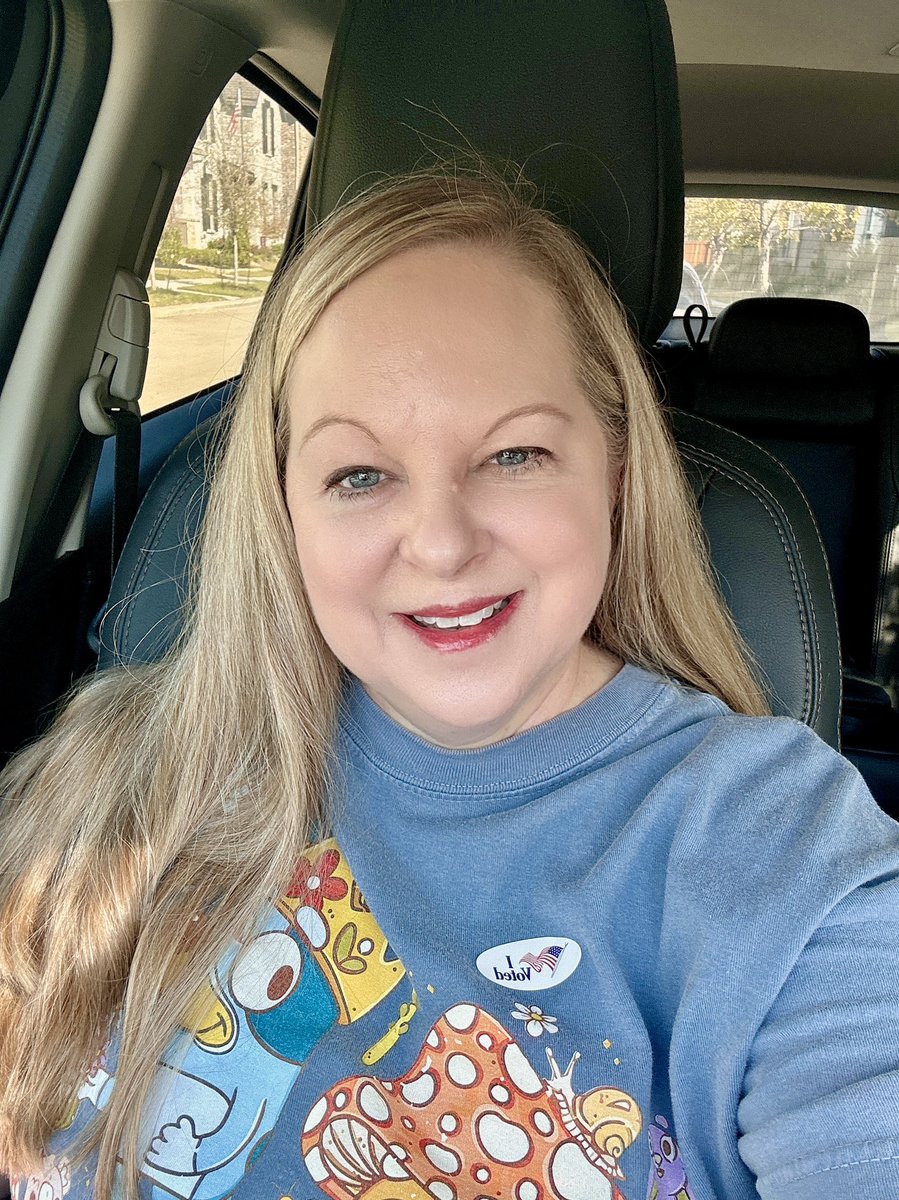 PetiteStarsFan's tweet photo. My kids and I voted today!! Had some tears while voting. This is so stressful and so scared for the women in this country! ๐ #VoteBlueAsifYourLivesDependonit #VoteBlue2024ProtectWomensRights #voteblueintexas #ImWithHer #KamalaHasMyVote https://t.co/30c6ruDgvF