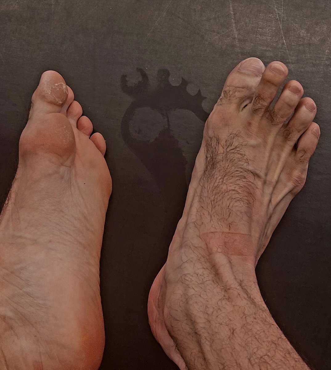 VissyDom's tweet photo. That's right,goon to those perfect fucking sweaty ALPHA FEET.

now
RETWEET https://t.co/9cNHnXkBXu