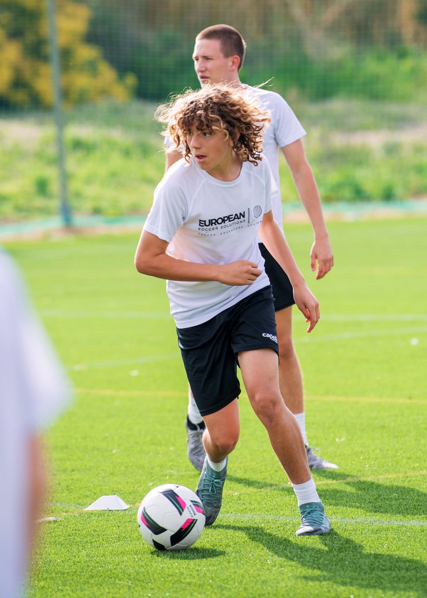 ESSTours's tweet image. The start of the Residency Program in #Barcelona is getting closer and closer. If you are interested, want to join the #ESSFamily or need more information about the program, do not hesitate to contact us. Limited spots!! bit.ly/ESSResidency ⚽️👍🏼 cc/ @didi_rg7