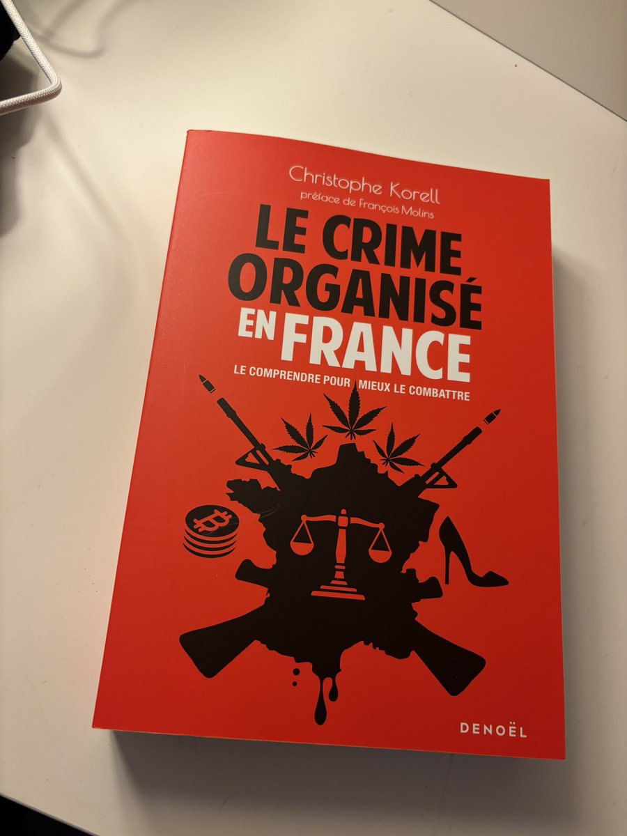 Lecture (studieuse) de vacances !
Cc <a href="/PJ_un_jour/">Christophe KORELL</a>