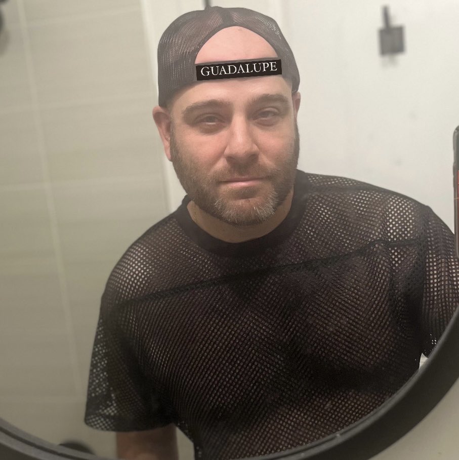filemyrph's tweet photo. I hate gay Halloween, what do you mean you’re the older gay man who shoved Brittany Broski during the “Apple” dance at the Sweat Tour in LA? https://t.co/rFQcrnMbGr