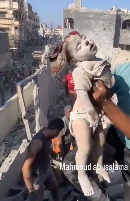 هل تعلموا ان شمال غزة يباد ؟!

الله الله يا رجال في الاستمرار بنشر المجازر الذي يرتكبها الكيان المؤقت بحق اهلنا في غزة .