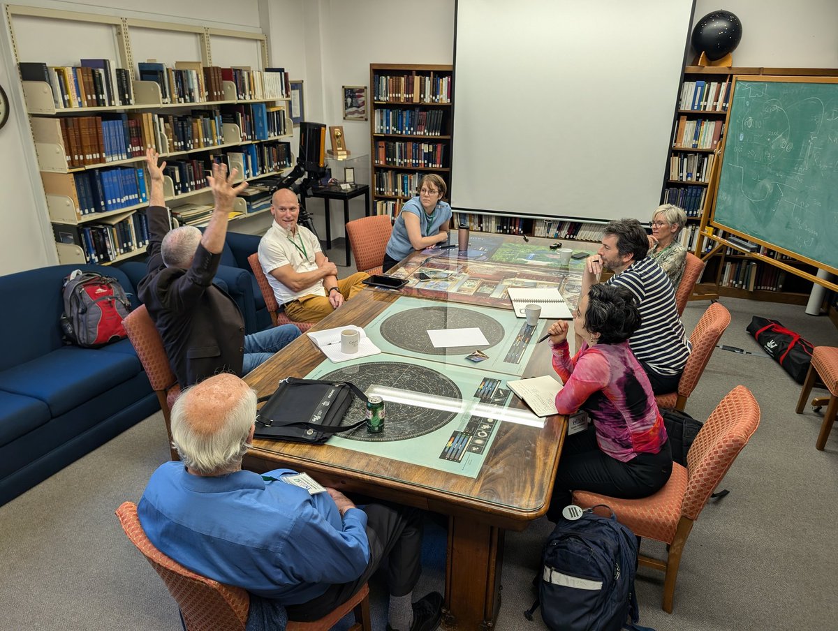 DrJoyBuongiorno's tweet image. A neuroscientist, geologist, computer scientist, biogeochemist, and some chemists walk into a room and start discussing the meaning of &quot;purpose&quot;. 
#WISE 

#sciencetwitter @CarnegiePlanets @carnegiescience
