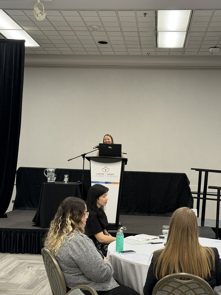 CIMVHR_ICRSMV's tweet photo. Annie Robitaille presents on understanding the transition of older adult Veterans into long-term care. #CIMVHRForum https://t.co/yYgdXCe5vT