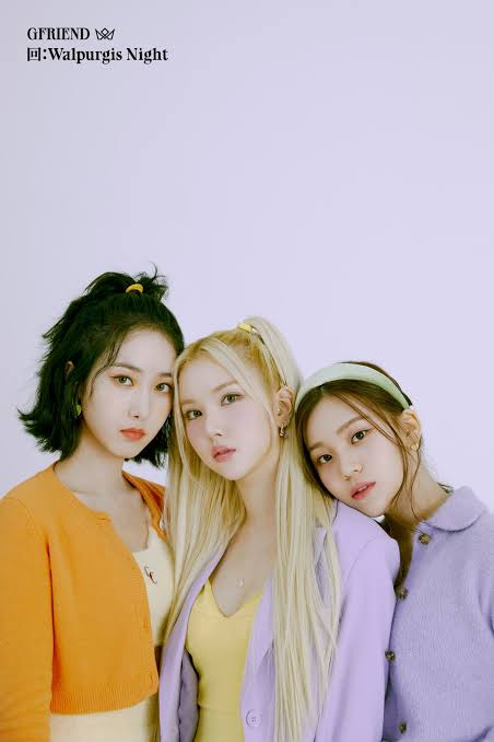 KnightFriend6's tweet photo. So...For Gfriend Reunion 2025...Are They Back To Mago Era ❓️❔️👀💙💜🤍 https://t.co/8oTcCi1uFC