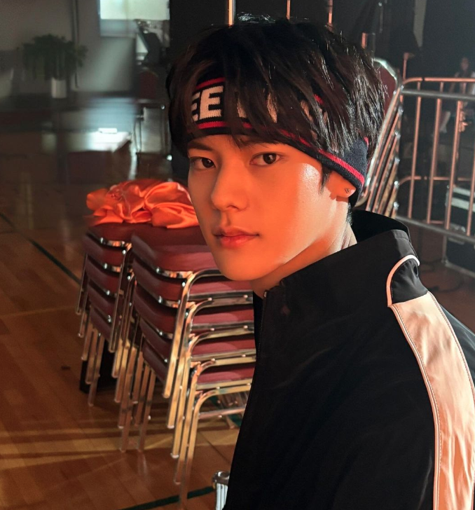AboutMusicYT's tweet photo. SM Entertainment reveals two new male trainees. https://t.co/ZOek6QM0NL