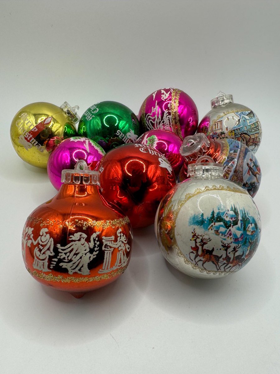 LilfordVintage's tweet photo. The countdown to Christmas is on 🎄🎄🎄

https://t.co/mWsWasmtF6

#vintageshowandsell #lilfordvintage #vintage #retro #etsy #christmas #christmastree #baubles #shatterproof #xmas #ornaments https://t.co/OHt5L1uSFc
