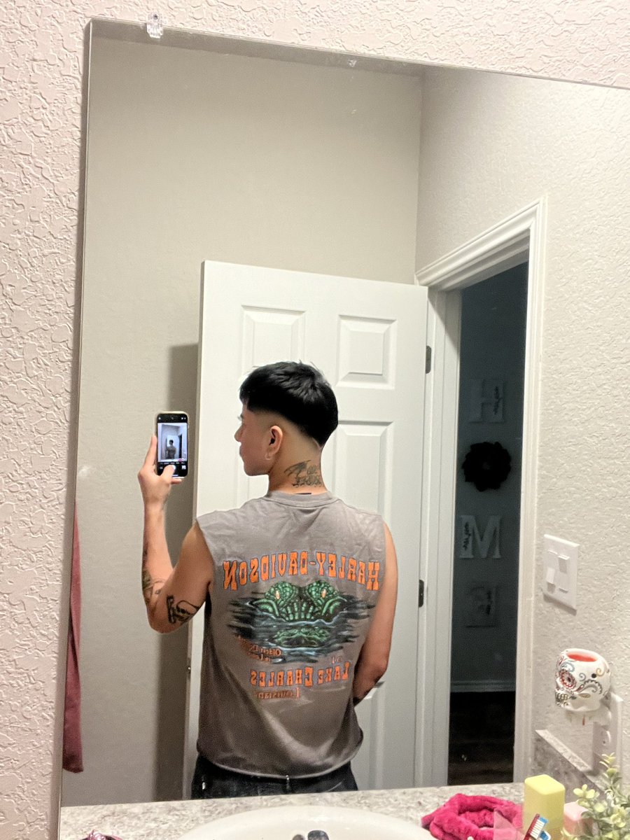 cantstopben's tweet photo. haircut day 🤠 https://t.co/wVHKS0Nnx7