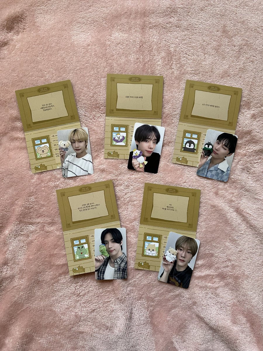 DRYFLOWEROX's tweet photo. LOOK AT HOW CUTE THEY ARE https://t.co/5Pgdl9lE4N