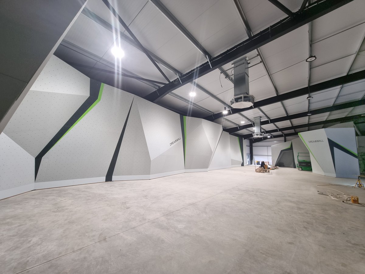 It’s finally happening.
Friday 6th December.
7am.
Doors open on the newest bouldering gym in the country. 
Further details coming soon, see 270climbing.com/.../project-up…  for more 💚