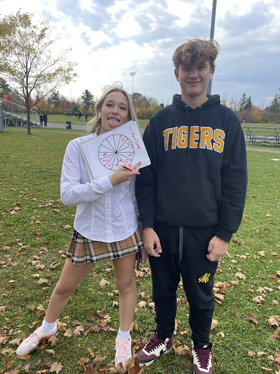 Who says you can't do math outside? Fun review game in the fresh air today. Good for mental health and math skills.
#ocsbEcoDays <a href="/StMatthewOCSB/">St. Matthew High School</a> <a href="/ocsbStudents/">OCSB Students</a> @DKatOttawa