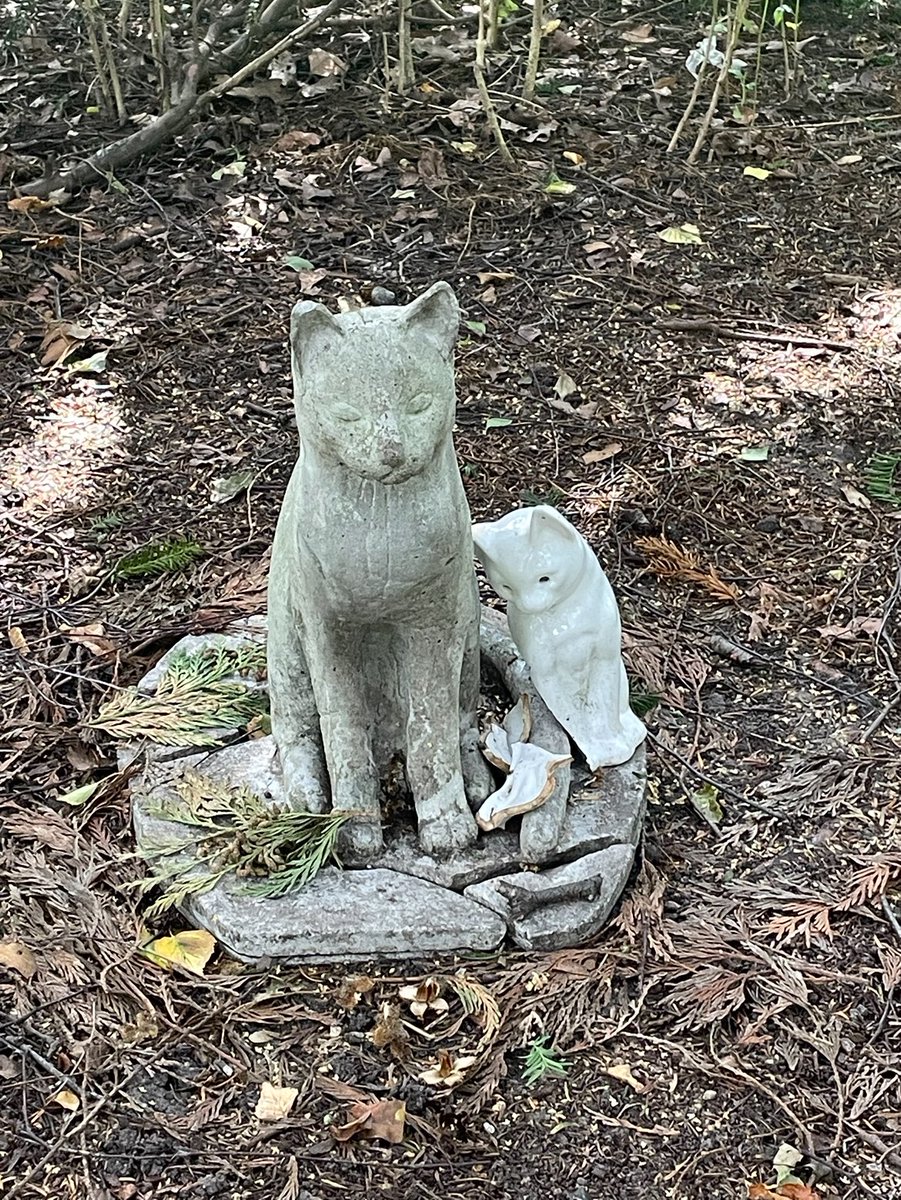 #31DaysOfGraves  Day 23: Animal. This little cat guards a grave in the Assistens Kirkegårde (Copenhagen), I don’t know whose. I first met the cat 3 years ago in the fall; then re-encountered it this summer, with a companion, though damaged.