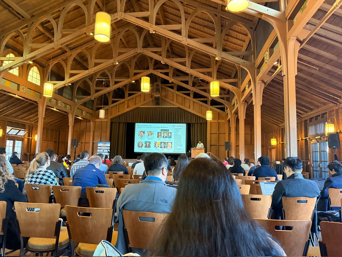 MarkCRenton's tweet photo. Thank you to @vascularbiology  for the opportunity to share our work on smooth muscle cell proliferation at Vascular Biology 2024 in sunny Monterey, CA! https://t.co/Jp5esKyqyz