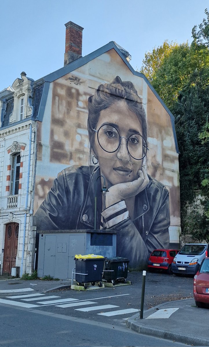 nouatre's tweet photo. Bonjour 👀
#streetart. #urbanart. #mural
By : Mantra 
Location : 22 Avenue du Capitaine Resplandy. #Bayonne 
📷 : By Me https://t.co/JjKz2Uc3Zd