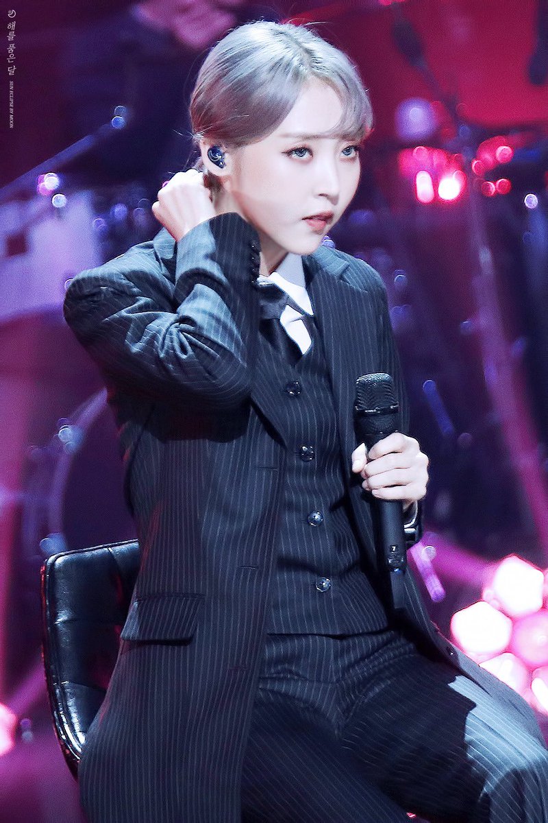 Byulie_1222's tweet photo. I miss this era so much 🥹
I vote #moonbyul for Fans’ Choice - Female Award #2024MAMAVOTE

RT = Vote https://t.co/8m8o9dtZmQ