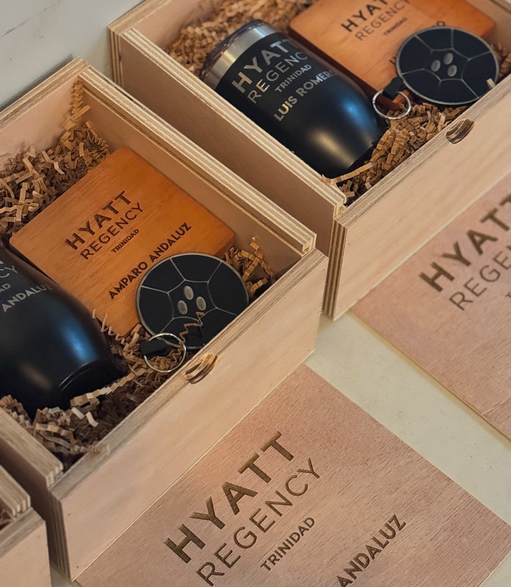 shopcraftedhub's tweet photo. Specially crafted for HYATT, our elegant gift box tokens were the perfect blend of sophistication and personalization. 

Whether for corporate events, weddings, or special celebrations, we offer curated, branded, and personalized gift boxes to suit any occasion! 🫶🏽 https://t.co/oyEkyGc92y