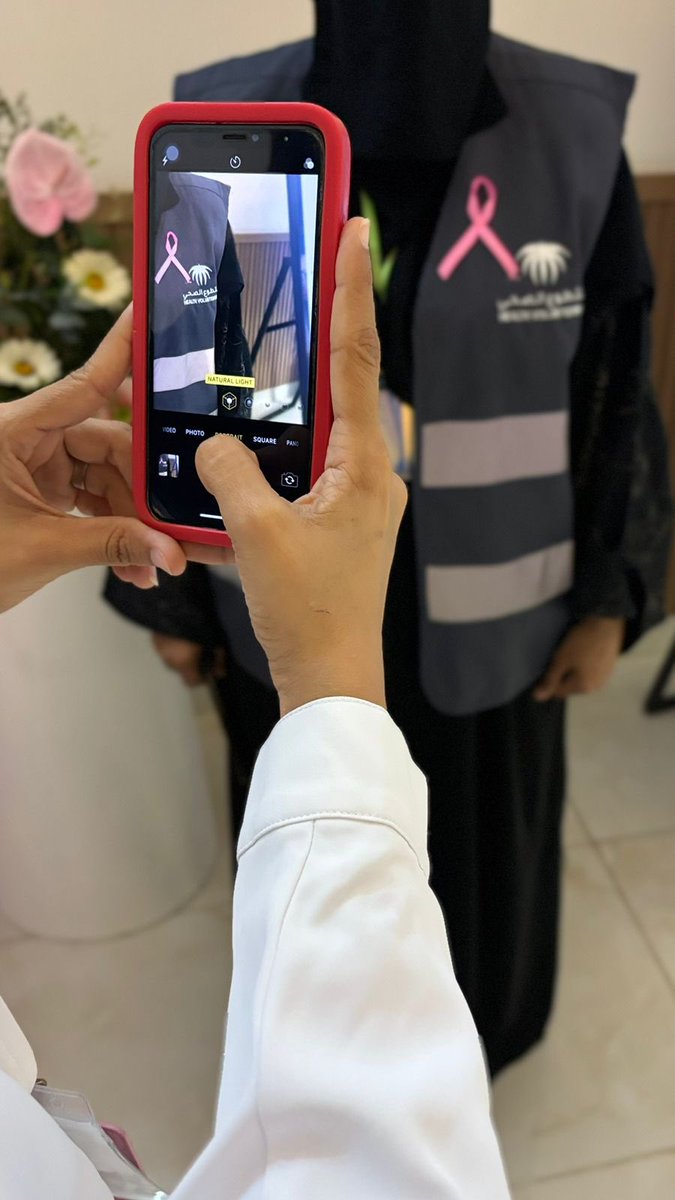 somuteam's tweet photo. لحظات من حملتنا التوعوية ضد سرطان الثدي 🎀، جهودنا متواصلة لرفع الوعي والتثقيف حول أهمية الفحص الدوري. #التوعية_بسرطان_الثدي #فريق_سمو 💪👩‍⚕️ https://t.co/GxPQbrcy7g