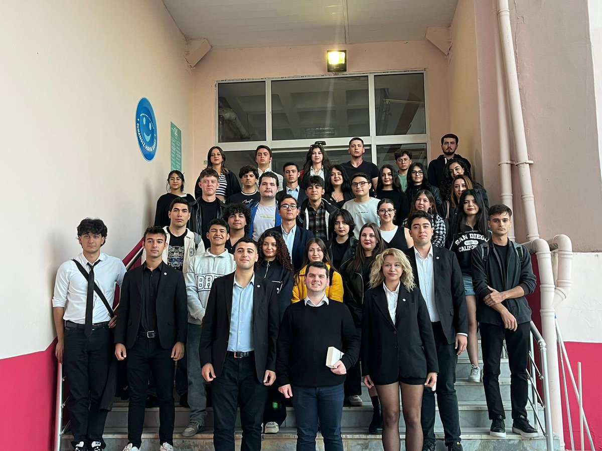 mskudusncekitap's tweet photo. 🔹Türkiye Gençlik Birliği Genel Başkanı Sayın Kayahan Çetin'in katılımıyla düzenlediğimiz "Türkiye tehdit altında mı?" konferansımızı başarıyla tamamladık.

Sayın Kayahan Çetin'e değerli katkıları için teşekkürümüzü sunuyoruz. https://t.co/WGUSUWVQS3