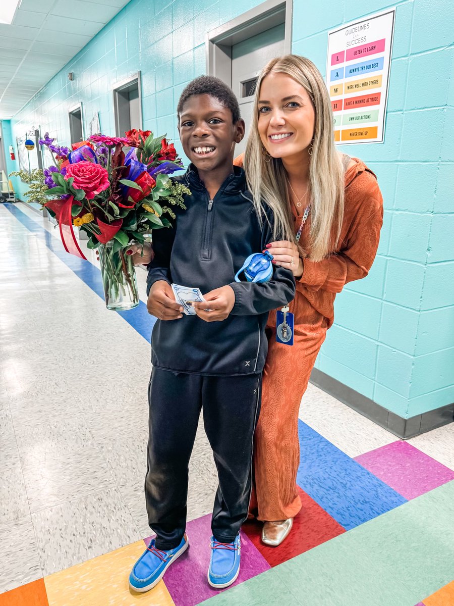 LawhonTPSD's tweet image. Lawhon Elementary’s Teacher of the Year is Lauren George !!!!!! We are so very thankful for her and all she does for our students. She is one of a kind and we are lucky to have her at Lawhon !!!! Congratulations, Mrs. George !!!! 💙🫶🏼💛 #tpsd