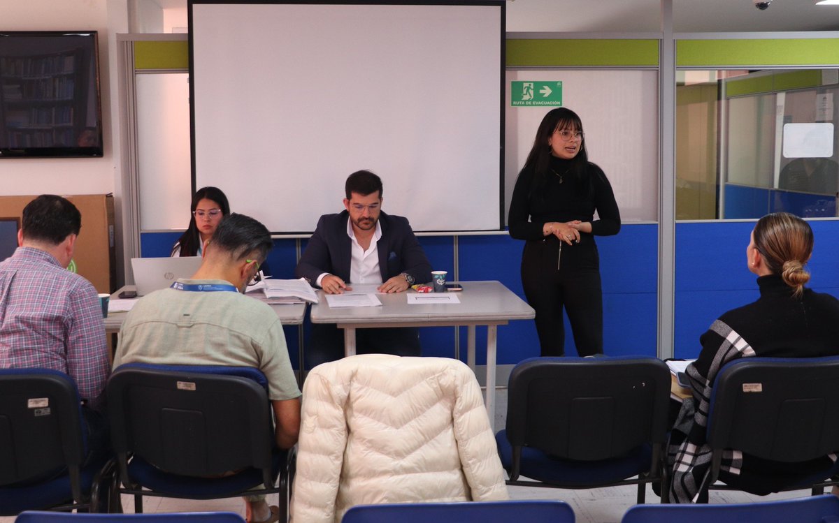 En sesión del comité de verificación del cumplimiento del fallo de la acción popular  266 de 2017 con Secretaría de Gobierno de Caldas, Secretaría del Interior de Manizales, USPEC, INPEC, Defensoría del Pueblo y la doctora Laura Parada, delegada  del Ministerio de Justicia.