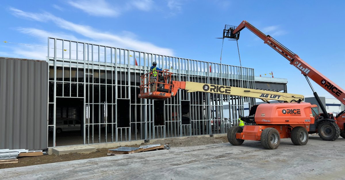 Cedar Ridge Crossings Project Update: Our team is installing the Butler ReFrame System, a game-changing solution in the construction industry.